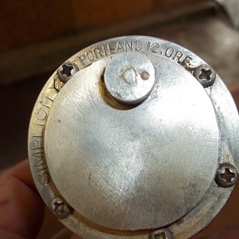 VINTAGE SIMPLICITY REEL