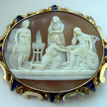 Rare scenic cameo in enameled gold frame - Fine Jewelry