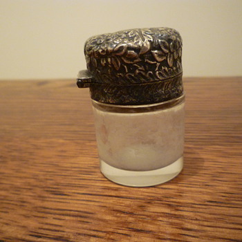 Item from a vanity set. Date unknown - Accessories