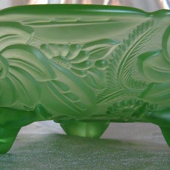 Jolly Green Uranium/Vaseline Figural & Flower Bowl - Glassware