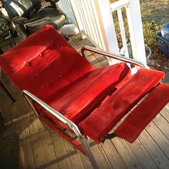 what is the make of this recliner  chair 