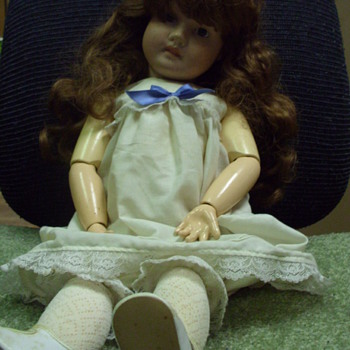 Baby doll Need info on her