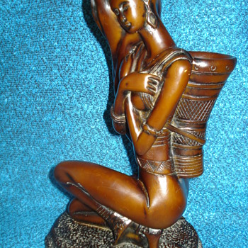 "INDIAN WOMAN STATUE" - Art Pottery