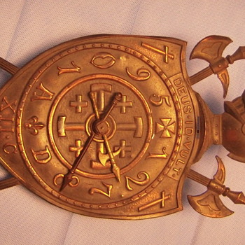 Clock that commemorates the Crusades.   