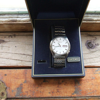 Att. bobbee  1982 Seiko 17 Jewel Automatic