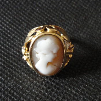 Jugendstil Historismus German Cameo Gold Ring c. 1900 - Fine Jewelry