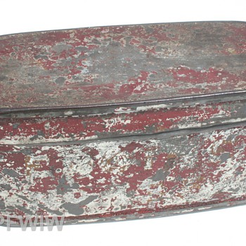 Does anybody know what this antique tin originally contained? - Advertising