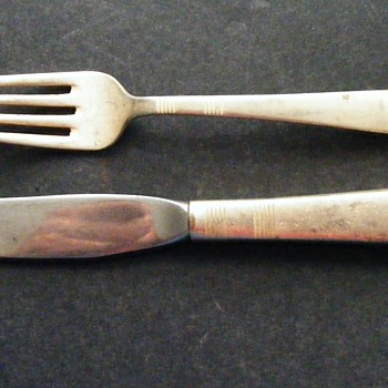 Are these Colonial Airline flatware as well? - Advertising