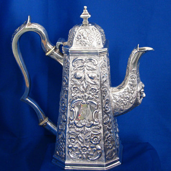 Irish Antique Silver Coffee Pot, William Nowlan, Dublin 1831 - Silver