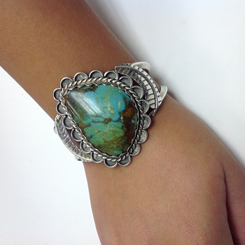 INDIAN  Royston Turquoise Pendant Necklace, BRACELET MARKED D U E 