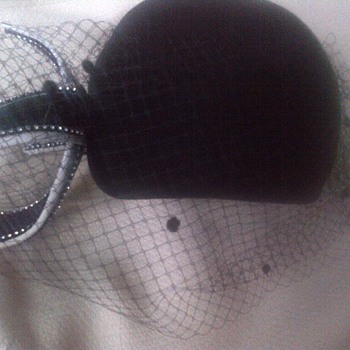 Vintage 1940's-60's hat - Hats
