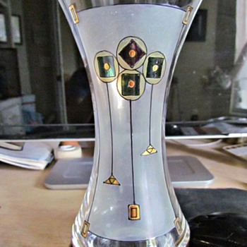  Mystery Mark on a Modern Stained Art Glass Vase - Art Glass