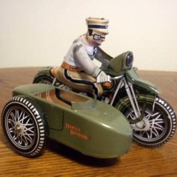 Harley Davidson tin wind-up reproduction toy 2001 - Toys