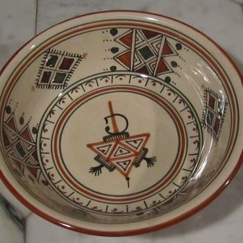 Ceramique Slama Bowl...10.5" from Nabeul Tunisie - Pottery