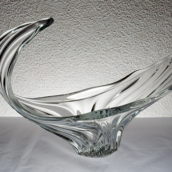 #32 Mid Century Large Wave Bowl by Unknown Maker - Art Glass