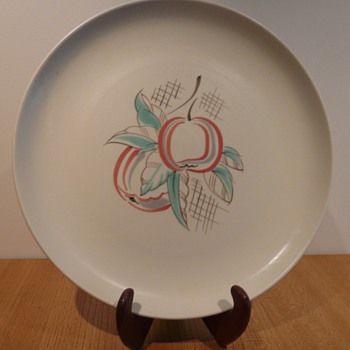 Poole Freeform Trudiana Charger