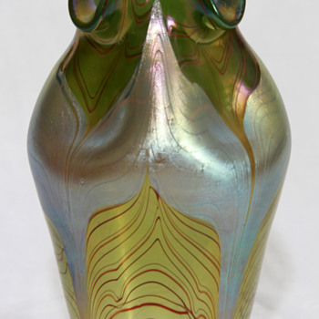 Loetz Phanomen Vase, Signed