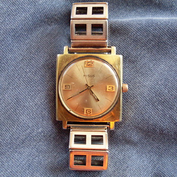 nisus watch