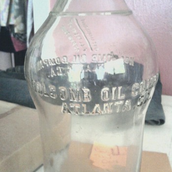 Holcomb Oil bottle - Petroliana
