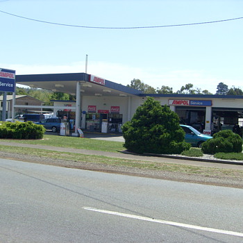 THE LAST AMPOL SERVICE STATION IN AUSTRALIA? - Petroliana