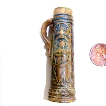 tiny stien please can anyone help me identfy - Breweriana