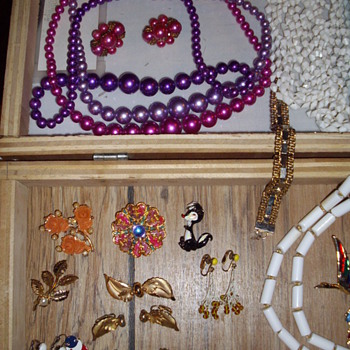 Yesterdays picks. - Costume Jewelry