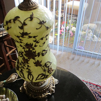 ANTIQUE LAMP 1971 - Lamps