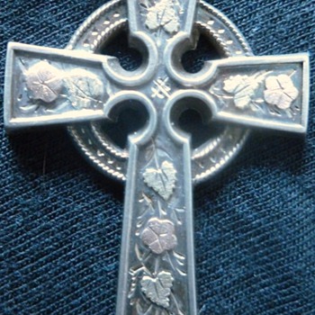 My mystery necklace..