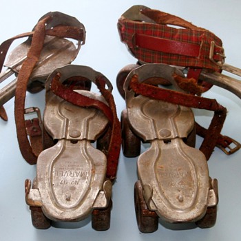 2 Pairs Of Vintage Children's Metal Roller Skates Globe Skate Corp. Menomonee Falls. WI