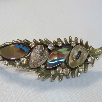 Cool Har Brooch Pin