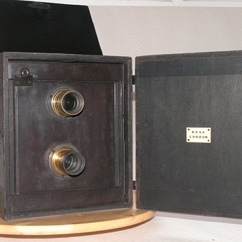Ross, London Portable Divided Camera, 1890. - Cameras