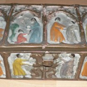 1900s Folk Art Clay Box 