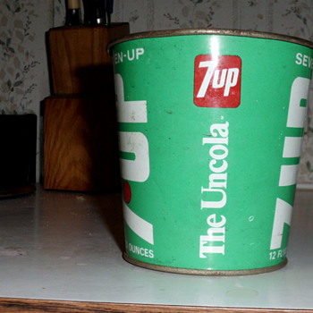 7 UP metal cup? - Advertising
