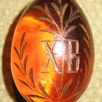 A RUSSIAN GLASS EASTER EGG  - Art Glass