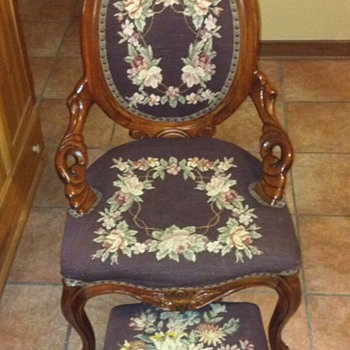 Victorian Ladies Parlor Chair