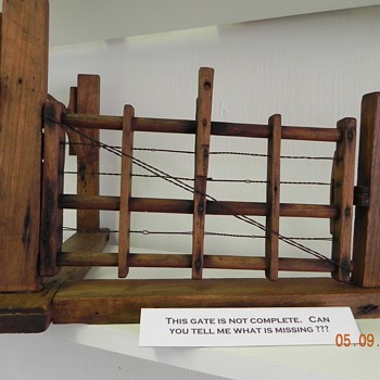 AUTOMATIC FARM GATE PATENT MODEL - Advertising