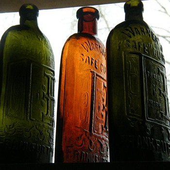 Frankfurt, A/M Warner's Safe Cure's - Bottles