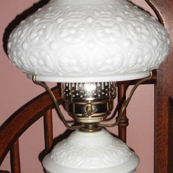 Milk Glass table lamp - Lamps
