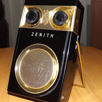 ZENITH TRANSISTOR RADIO FROM 1956 - Radios