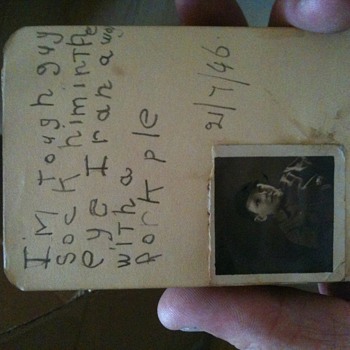 A funny Old autograph book - Paper