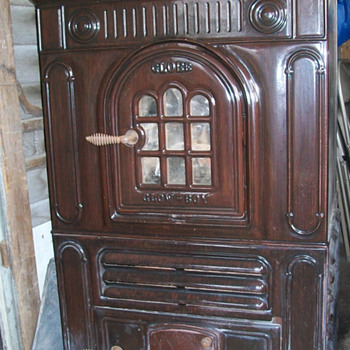 Globe "Glow-Boy" Coal stove - Kitchen