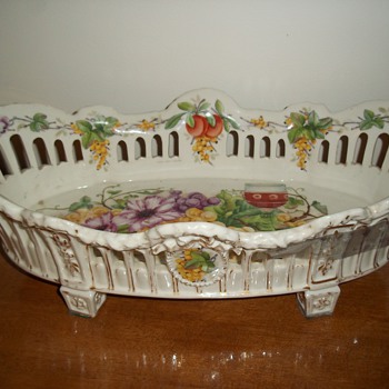  FRUITED DISH