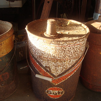 5 gallon buckets