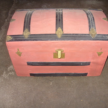 little hump back trunk
