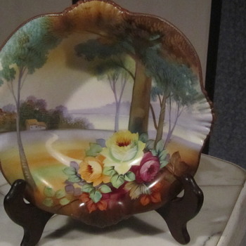 Nippon Green M in Wreath Bowl.Floral Motif Tree in Meadow.Ruffled Crimp Edge 8" - Pottery