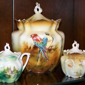 parrot biscuit jar with mustard pots in same mold