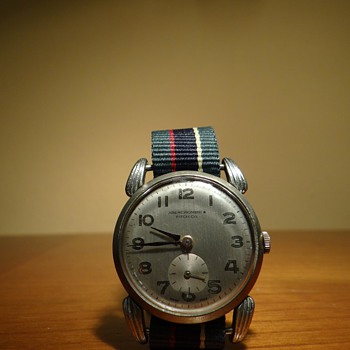 1940s WINDUP WATCH BY ABERCROMBIE & FITCH CO.  - Wristwatches