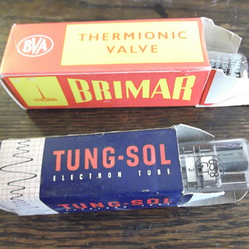 Vintage Radio/Television/amplifier /Tubes - Radios