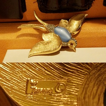 Trifari Jellybelly bird brooch best I've found so far! So in love - Costume Jewelry