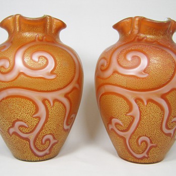 Impressive pair of early Loetz Federzeichnung "Octopus" Vases ca. 1887 - Art Glass